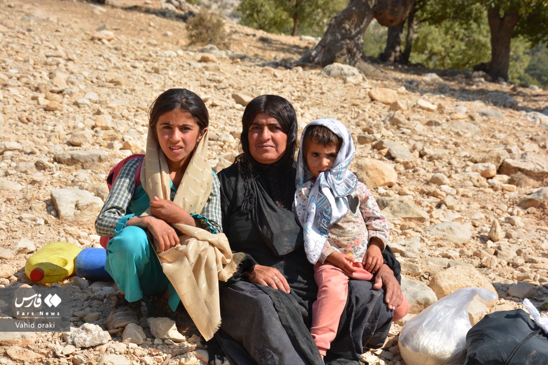 اهالی روستای پَلُم در سوسن شرقی شهرستان ایذه از داشتن تمام امکانات اولیه از جمله آب آشامیدنی، برق، گاز، خانه بهداشت، آنتن‌دهی موبایل و جاده محروم بوده و نیازمند توجه جدی مسئولان جهت رفع آن هستند. این در حالیست که در ایام مختلف سال، گروه‌های مختلف در قالب تیم‌های جهادی جهت رسیدگی به برخی از نیازهای آنها در منطقه حضور پیدا می‌کنند و خدمات اولیه‌ای به آنها ارائه می‌دهند.